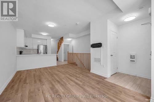 13 - 2212 Bromsgrove Road, Mississauga, ON - Indoor