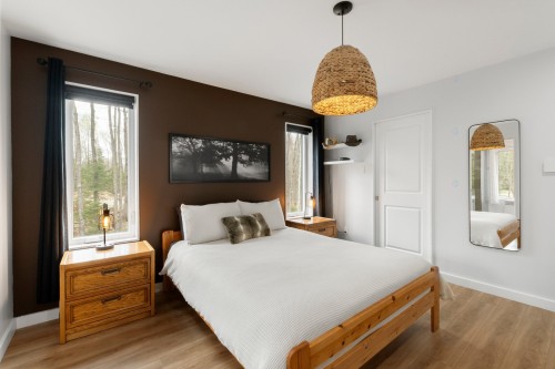 Chambre à coucher principale - 148 Ch. Du Roi, Saint-Hippolyte, QC - Indoor Photo Showing Bedroom