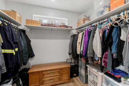 Penderie (Walk-in) - 148 Ch. Du Roi, Saint-Hippolyte, QC - Indoor With Storage