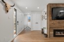 Hall d'entrée/Vestibule - 148 Ch. Du Roi, Saint-Hippolyte, QC  - Indoor With Fireplace 