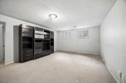 Family Room - 