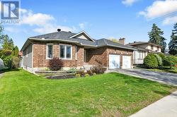 1509 CLAYMOR AVENUE  Ottawa, ON K2C 1T2
