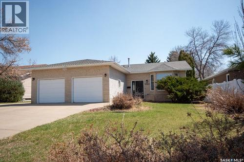 1666 Marshall Crescent, Moose Jaw, SK - Outdoor