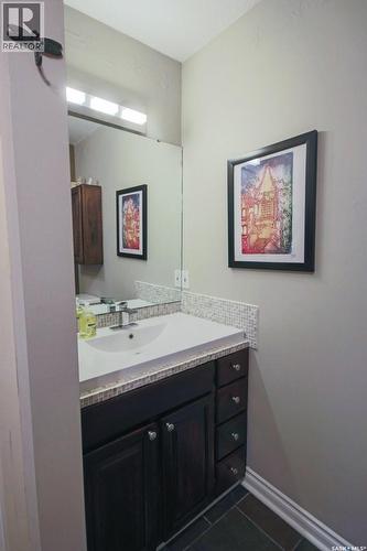 1666 Marshall Crescent, Moose Jaw, SK - Indoor Photo Showing Bathroom