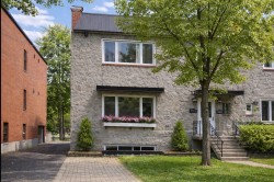 2935  - 2939 Av. Lacombe Montréal (Côte-Des-Neiges/Notre-Dame-De-Grâce), QC H3T 1L5