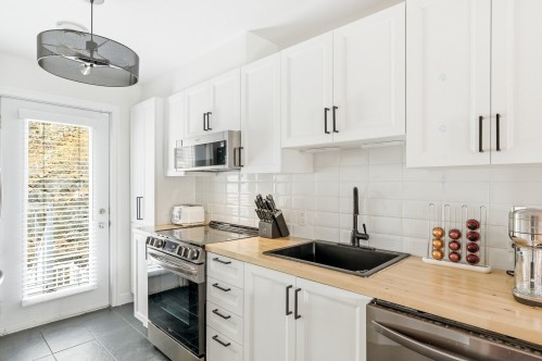 Kitchen - B-729 Rue Principale, Saint-Sauveur, QC - Indoor Photo Showing Kitchen With Upgraded Kitchen