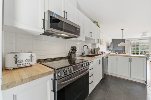 Kitchen - B-729 Rue Principale, Saint-Sauveur, QC - Indoor Photo Showing Kitchen With Upgraded Kitchen