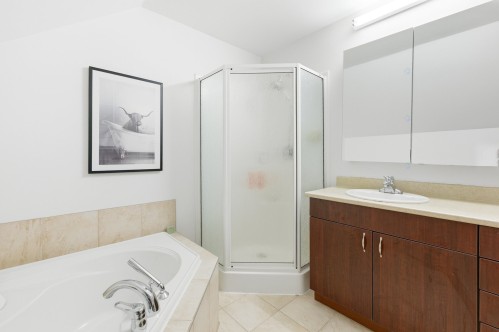 Bathroom - B-729 Rue Principale, Saint-Sauveur, QC - Indoor Photo Showing Bathroom