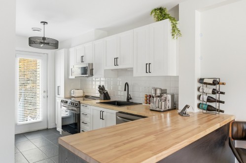 Kitchen - B-729 Rue Principale, Saint-Sauveur, QC - Indoor Photo Showing Kitchen With Upgraded Kitchen