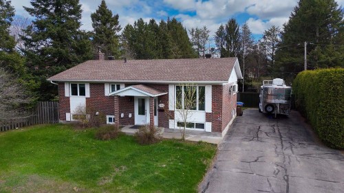 530 Rue Carrière  Trois-Rivières, QC G8T 7Y8