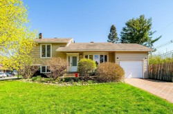 1416 Rue De Rougemont  Chambly, QC J3L 2L8