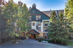 209-140 Ch. au Pied-de-la-Montagne Mont-Tremblant, QC J8E 3M2