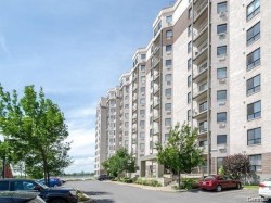 1420-7680 Boul. Marie-Victorin  Brossard, QC J4W 3L2