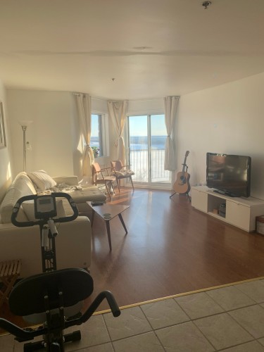 Living Room - 1420-7680 Boul. Marie-Victorin, Brossard, QC - Indoor