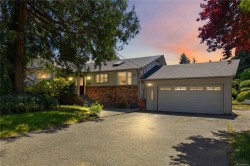569 Ridley Dr Colwood, BC V9C 1K5