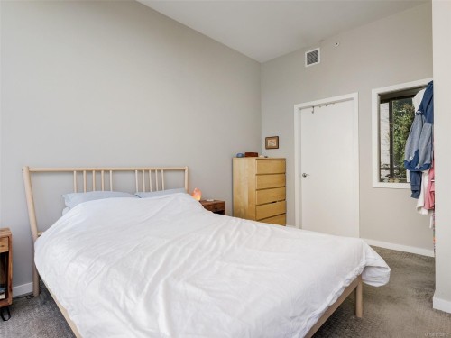 #105-399 Tyee Rd, Victoria, BC - Indoor Photo Showing Bedroom