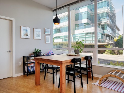 #105-399 Tyee Rd, Victoria, BC - Indoor Photo Showing Dining Room