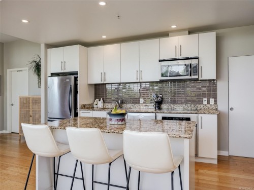 #105-399 Tyee Rd, Victoria, BC - Indoor Photo Showing Kitchen With Upgraded Kitchen