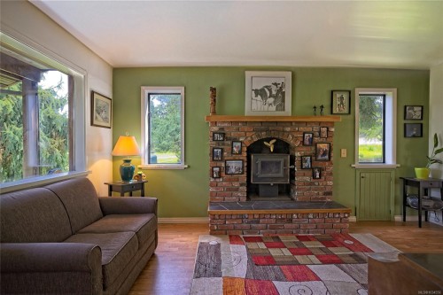 144 Hedger Rd, Salt Spring, BC 