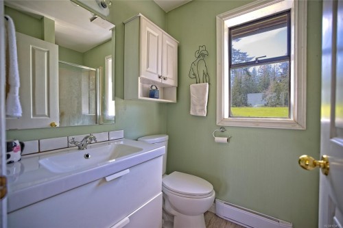 144 Hedger Rd, Salt Spring, BC 