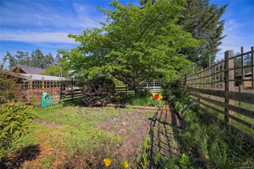 144 Hedger Rd, Salt Spring, BC 