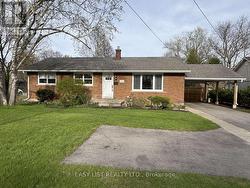 345 HEAD STREET N Strathroy-Caradoc, ON N7G 2J8