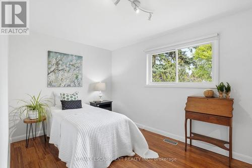 31 Algonquin Avenue, Hamilton, ON - Indoor Photo Showing Bedroom