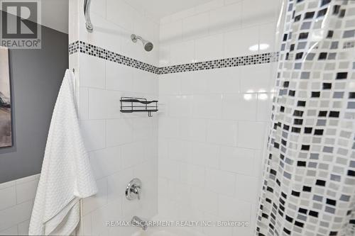 31 Algonquin Avenue, Hamilton, ON - Indoor Photo Showing Bathroom