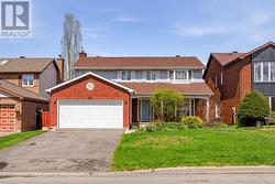 90 TOPLEY CRESCENT  Ottawa, ON K1G 4M6