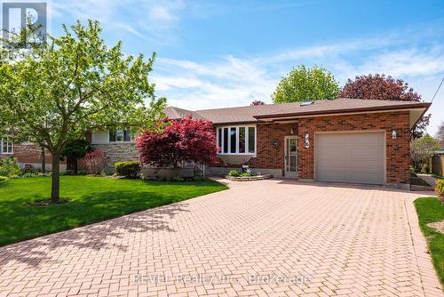 6 HARCOVE STREET  St. Catharines (Vine/Linwell), ON L2N 1W8