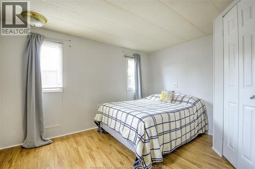8 Ash Court, Mcgregor, ON - Indoor Photo Showing Bedroom