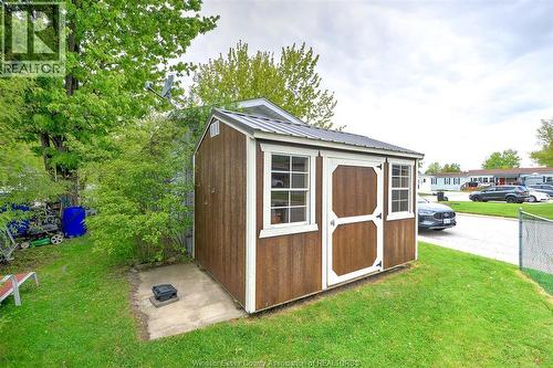 8 Ash Court, Mcgregor, ON - Outdoor