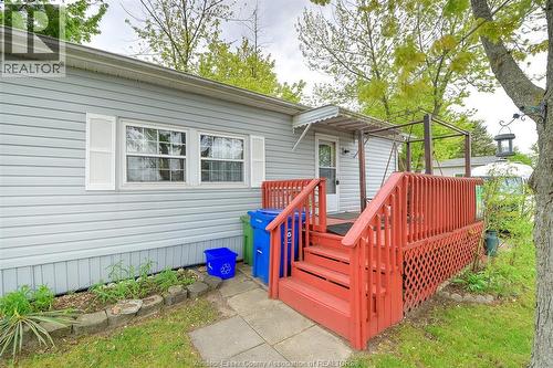 8 Ash Court, Mcgregor, ON - Outdoor With Exterior