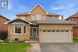 122 ROBERT ADAMS DRIVE Clarington, ON L1E 2C4