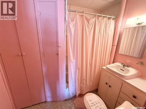 407 Idylewylde Avenue, Saskatchewan Beach, SK - Indoor Photo Showing Bathroom