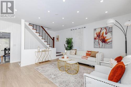4331 Limestone Road, Milton, ON - Indoor Photo Showing Living Room