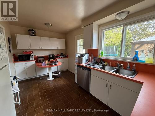 357 Monica Crescent, Burlington, ON - Indoor Photo Showing Kitchen With Double Sink