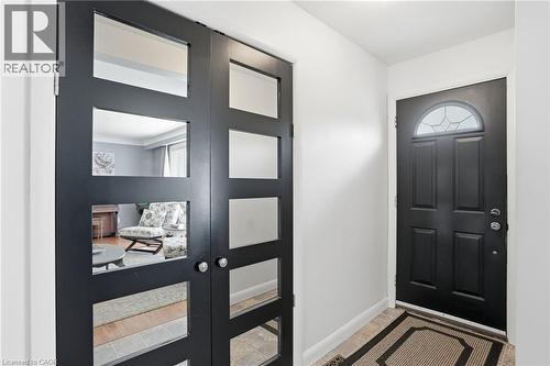 31 Algonquin Avenue, Flamborough, ON - Indoor Photo Showing Other Room