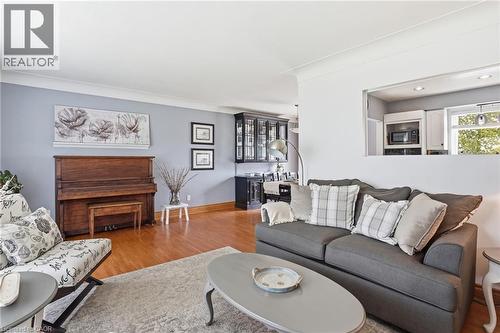 31 Algonquin Avenue, Flamborough, ON - Indoor Photo Showing Living Room With Fireplace
