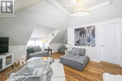 Great Teen Hangout or office - 