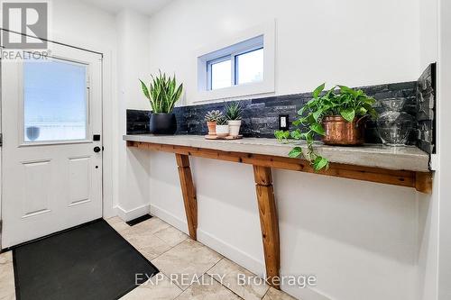 90 Gibson Avenue, Hamilton, ON - Indoor Photo Showing Other Room