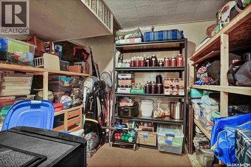 1104 Mcmillan Avenue, Saskatoon, SK - Indoor With Storage