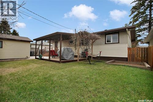 1104 Mcmillan Avenue, Saskatoon, SK - Outdoor With Exterior