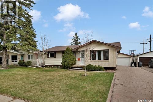 1104 Mcmillan Avenue, Saskatoon, SK - Outdoor With Facade