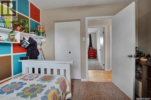 1104 Mcmillan Avenue, Saskatoon, SK - Indoor Photo Showing Bedroom