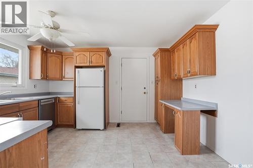 1044 East Centre, Saskatoon, SK - Indoor Photo Showing Kitchen With Double Sink