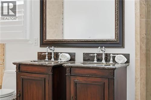 9 Stone Gate Drive, Grimsby, ON - Indoor Photo Showing Bathroom