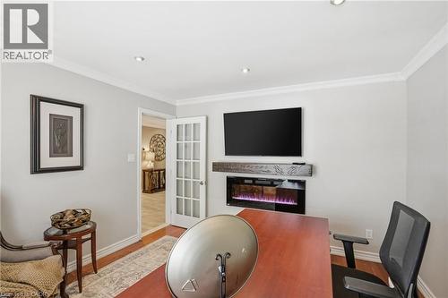 9 Stone Gate Drive, Grimsby, ON - Indoor With Fireplace