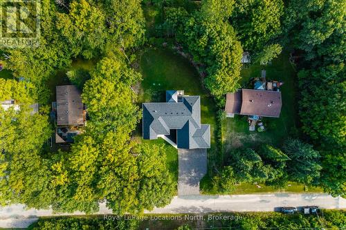 15 Pinecone Avenue, Tiny, ON - Outdoor