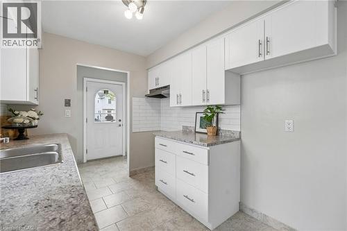 31 Mayfair Drive, Welland, ON - Indoor Photo Showing Kitchen With Double Sink